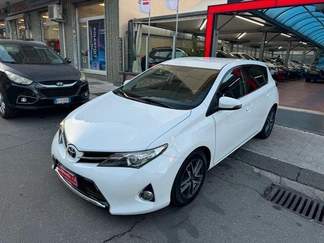 Toyota Auris 1.4 D-4D Lounge