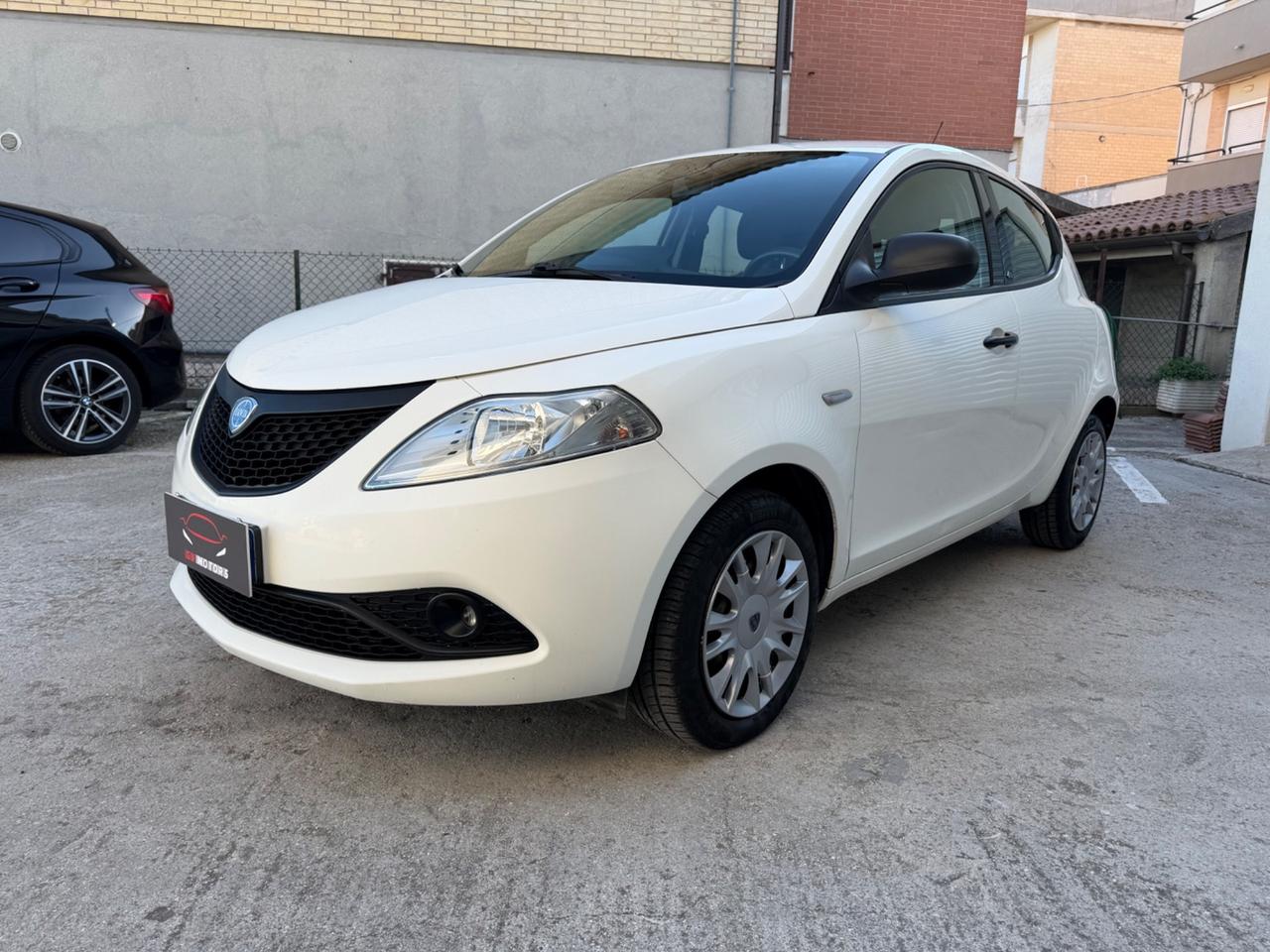 Lancia Ypsilon 1.2 69 CV 5 porte S&S Elefantino Blu