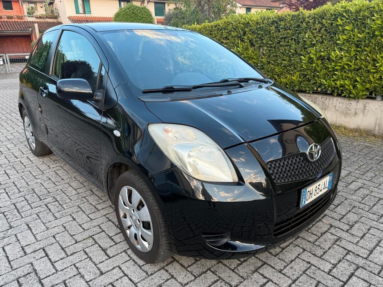 Toyota Yaris 1.0 Sol