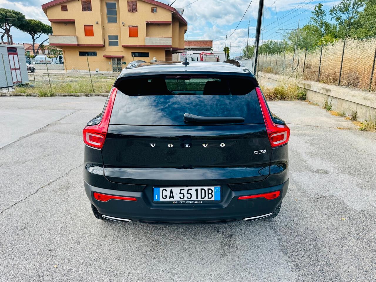 Volvo XC40 D3 R-design CarPlay / LED / RetroCam.