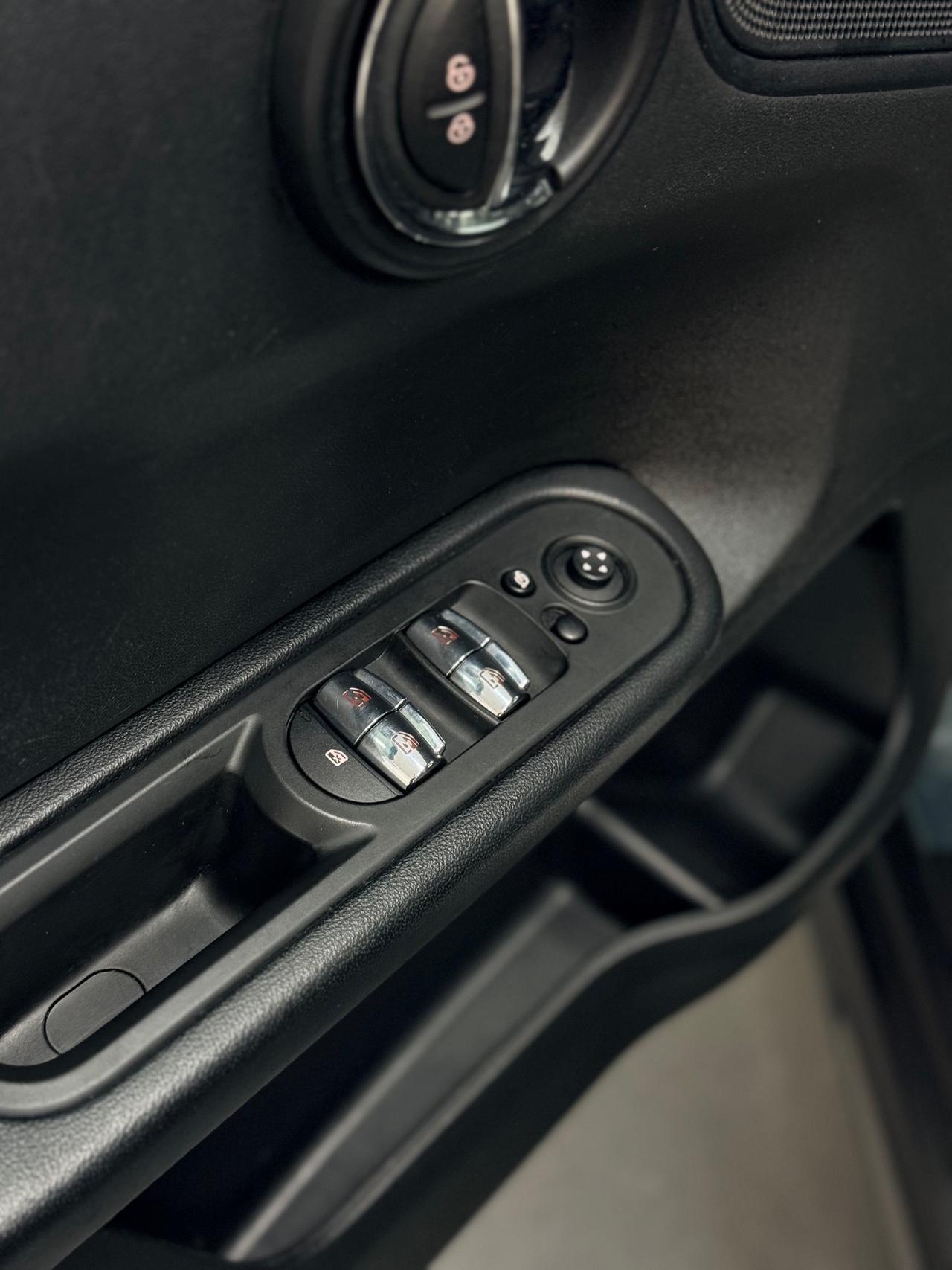 Mini One Countryman 1.5 Yours 102CV 02/2022 NEOPATENTATI EURO 6D TEMP