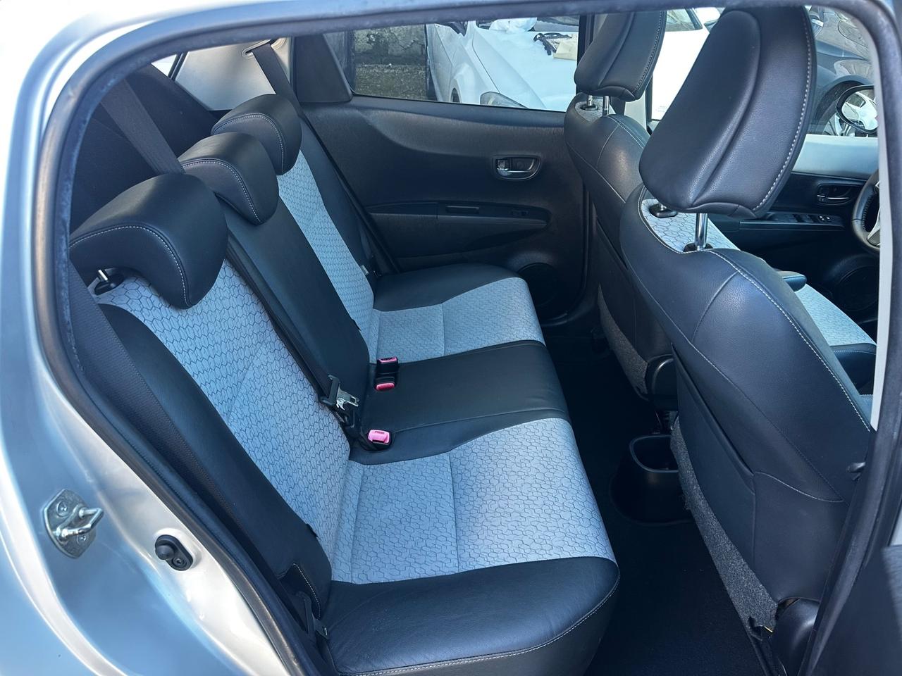 Toyota Yaris 1.4 D-4D 90cv 5p Lounge MY 2013