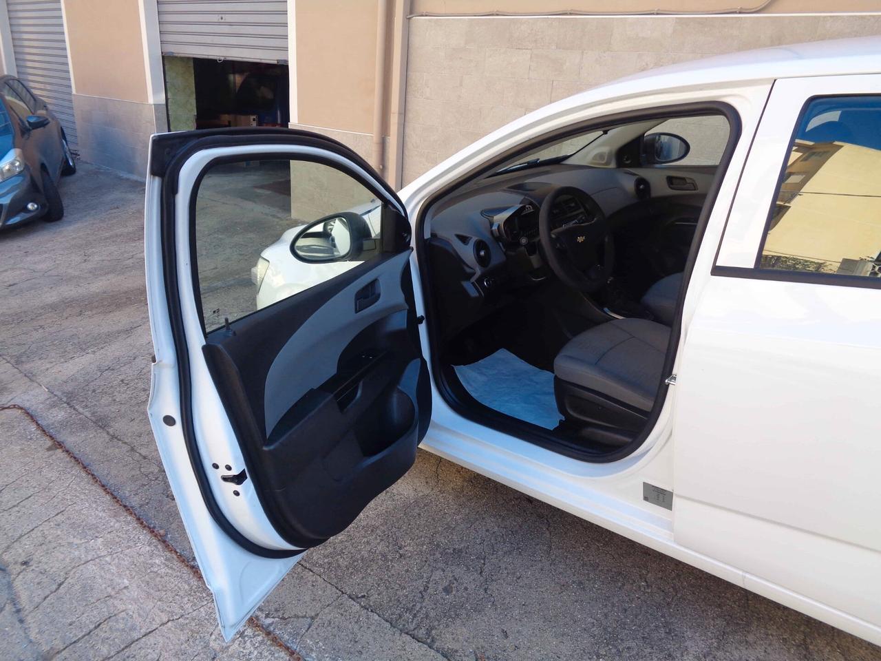 Chevrolet Aveo 1.2 70CV 5 porte (Neopatentati)