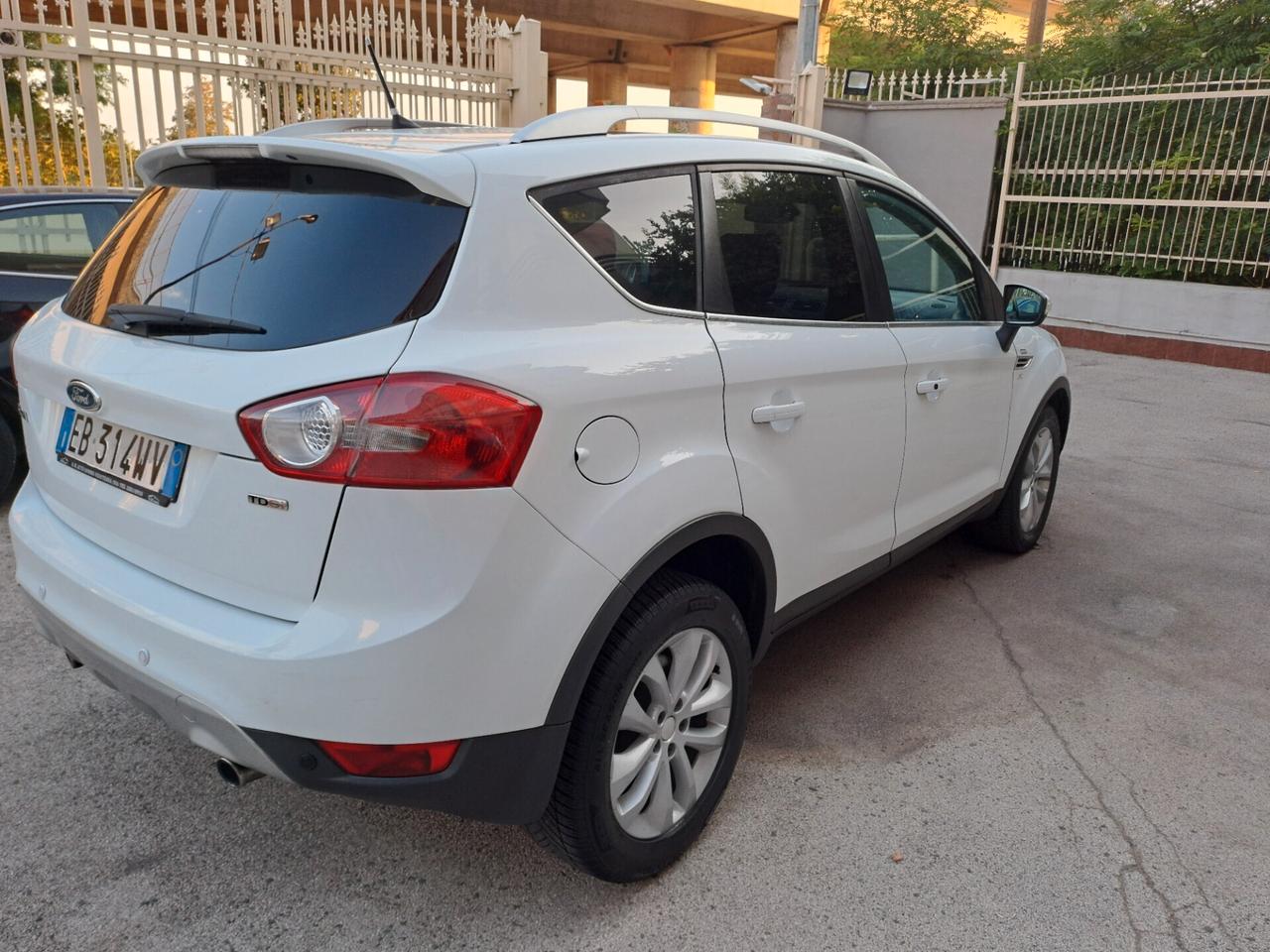 Ford Kuga 2.0 TDCi 136 CV 4WD Titanium DPF