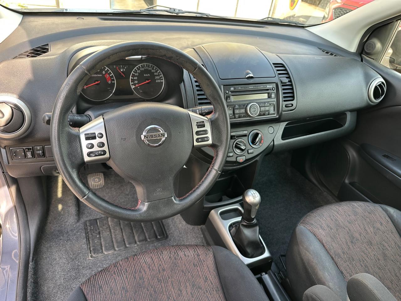 Nissan Note 1.4 bz Acenta 5p. - 2010 - 129.000km Neop