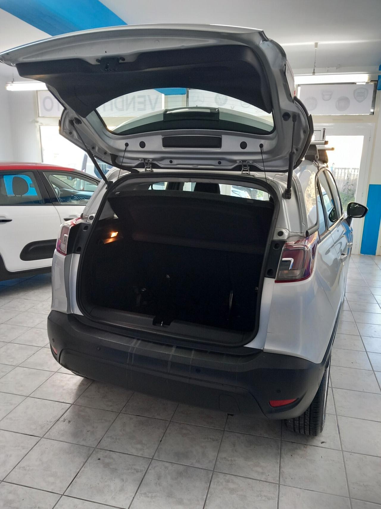 Opel Crossland anno 2018 1.2 benzina 105 mila km