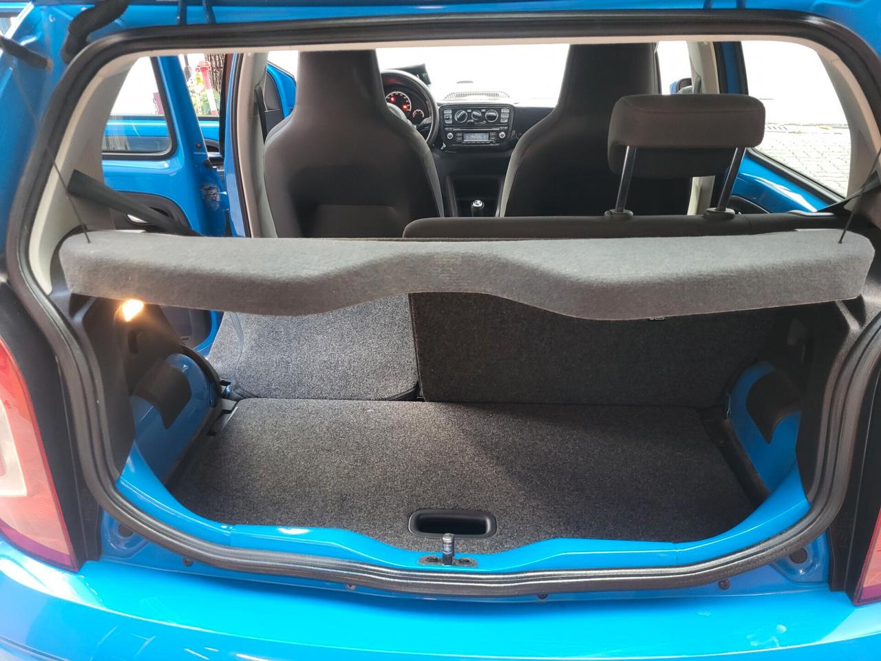 Volkswagen up! 1,0-UNICA PROPR-EURO 6-3 REVISIONI