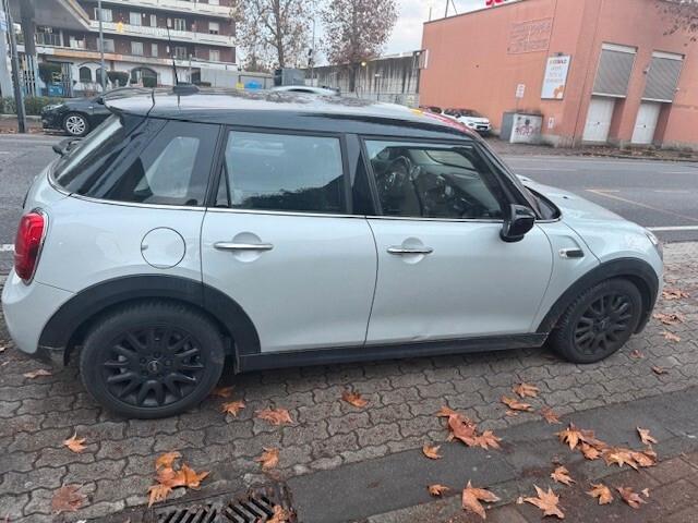 Mini 1.5 Cooper 5 PORTE..BLACK EDITION...CAMBIO AUTOMATICO!!