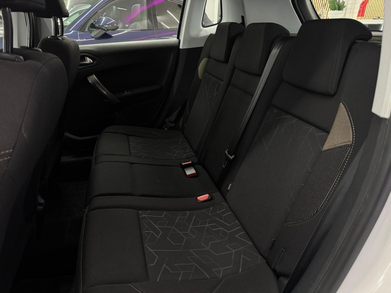 Peugeot 2008 PureTech 82 Allure