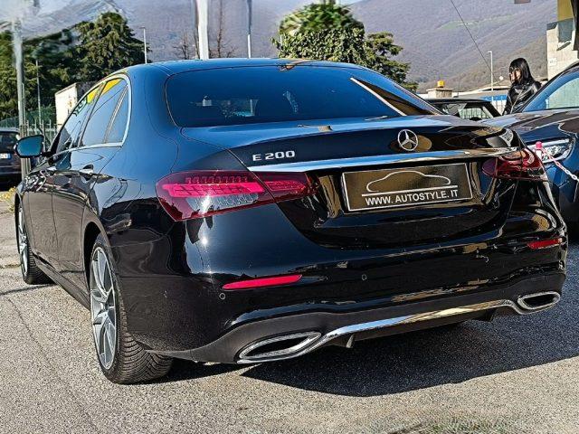 MERCEDES-BENZ E 200 PREMIUM AMG berlina Auto Mild hybrid