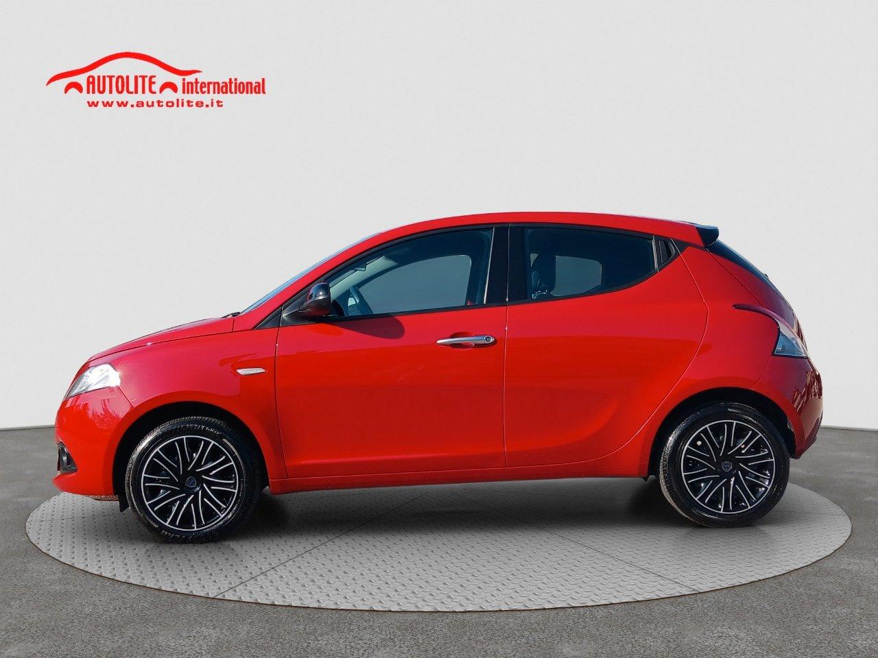 Lancia Ypsilon 1.0 firefly hybrid Gold s&s 70cv 5p.ti