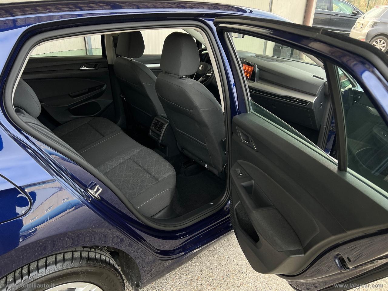 VOLKSWAGEN Golf 2.0 TDI DSG SCR Life IVA DEDUCIBILE