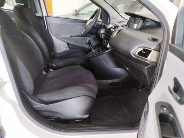 LANCIA Ypsilon 1.2 69 CV 5 porte Gold