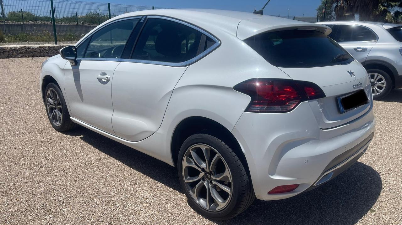 Ds DS4 1.6 e-HDi 110 cv 2012’