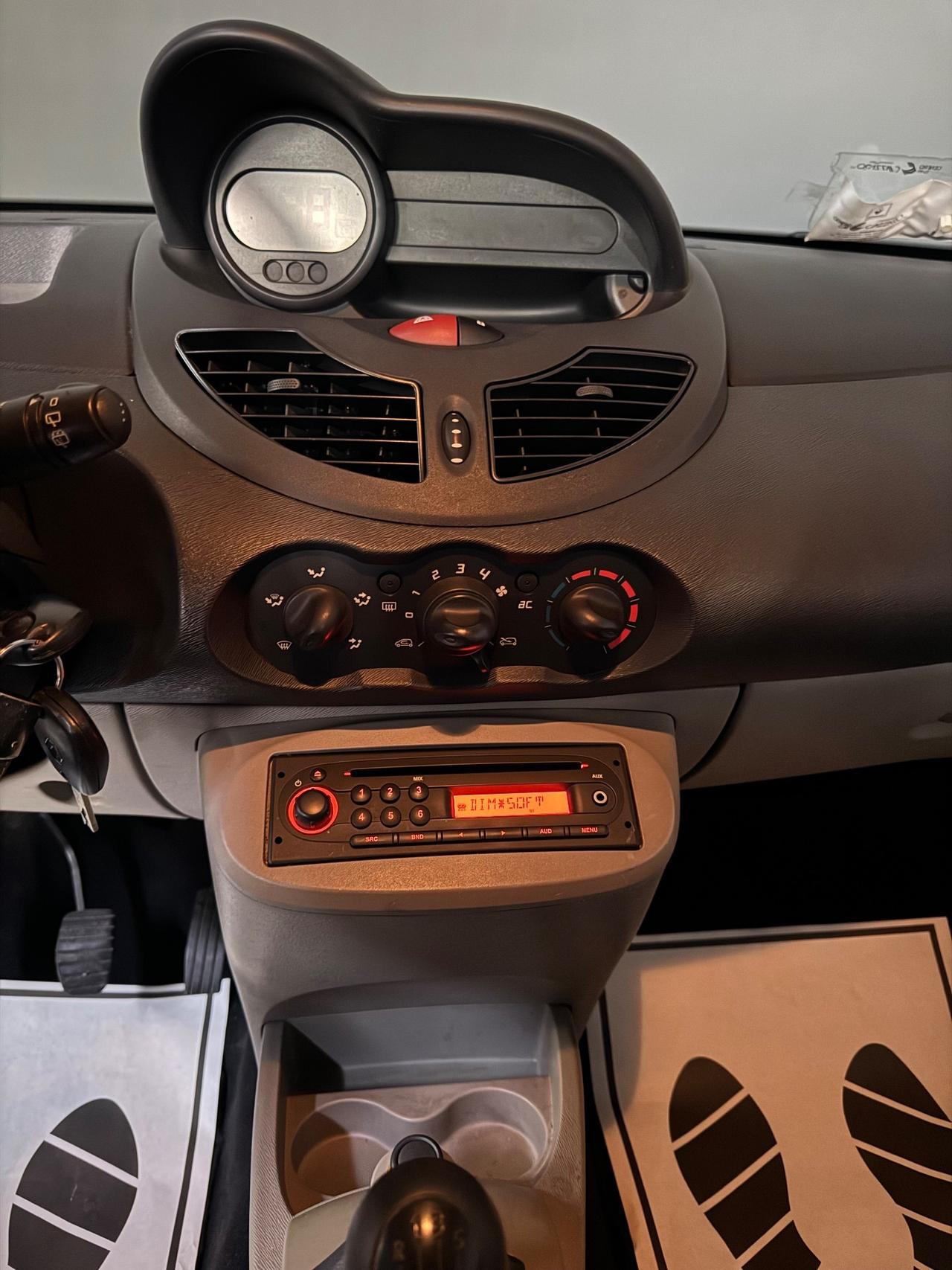 Renault Twingo 1.2 Le Iene ADATTA A NEOPATENTATI