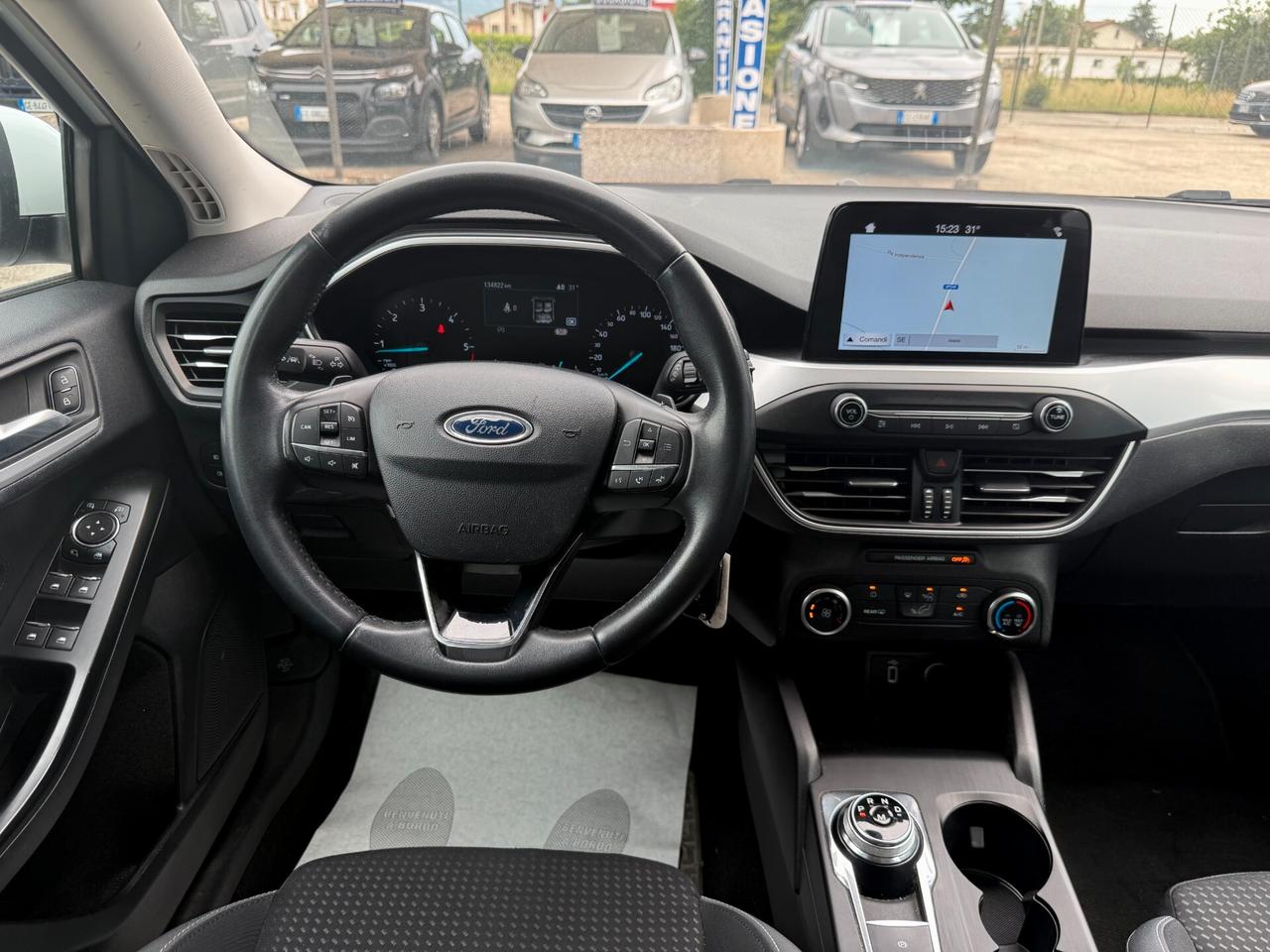 " POCHI KM " Ford Focus 1.5 TDCi 120 CV AUTOM.