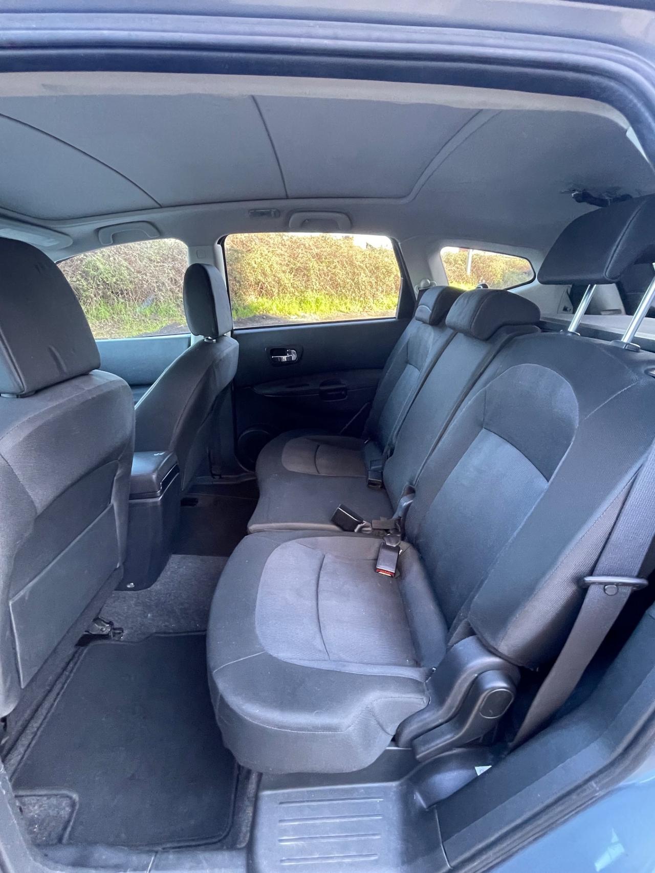 Nissan Qashqai Qashqai+2 2.0 16V !!4x4!!7 POSTI