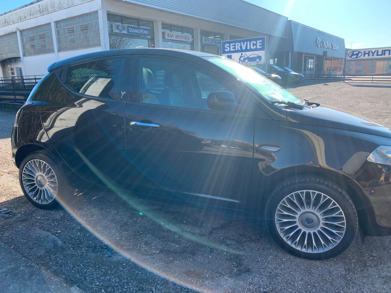 Lancia Ypsilon 0.9 AUTOMATICA FULL OPTIONAL