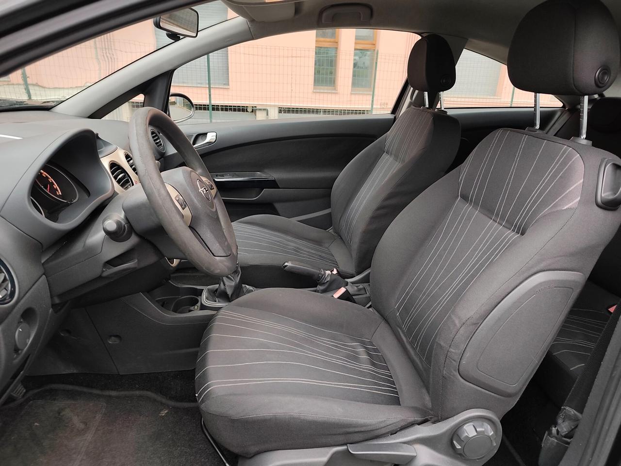 Opel Corsa 1.2 Benz euro 4 Sport neopatentati