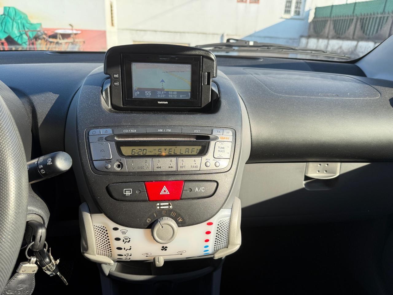 Toyota Aygo 1.0 12V VVT-i 5 porte Sol Connect