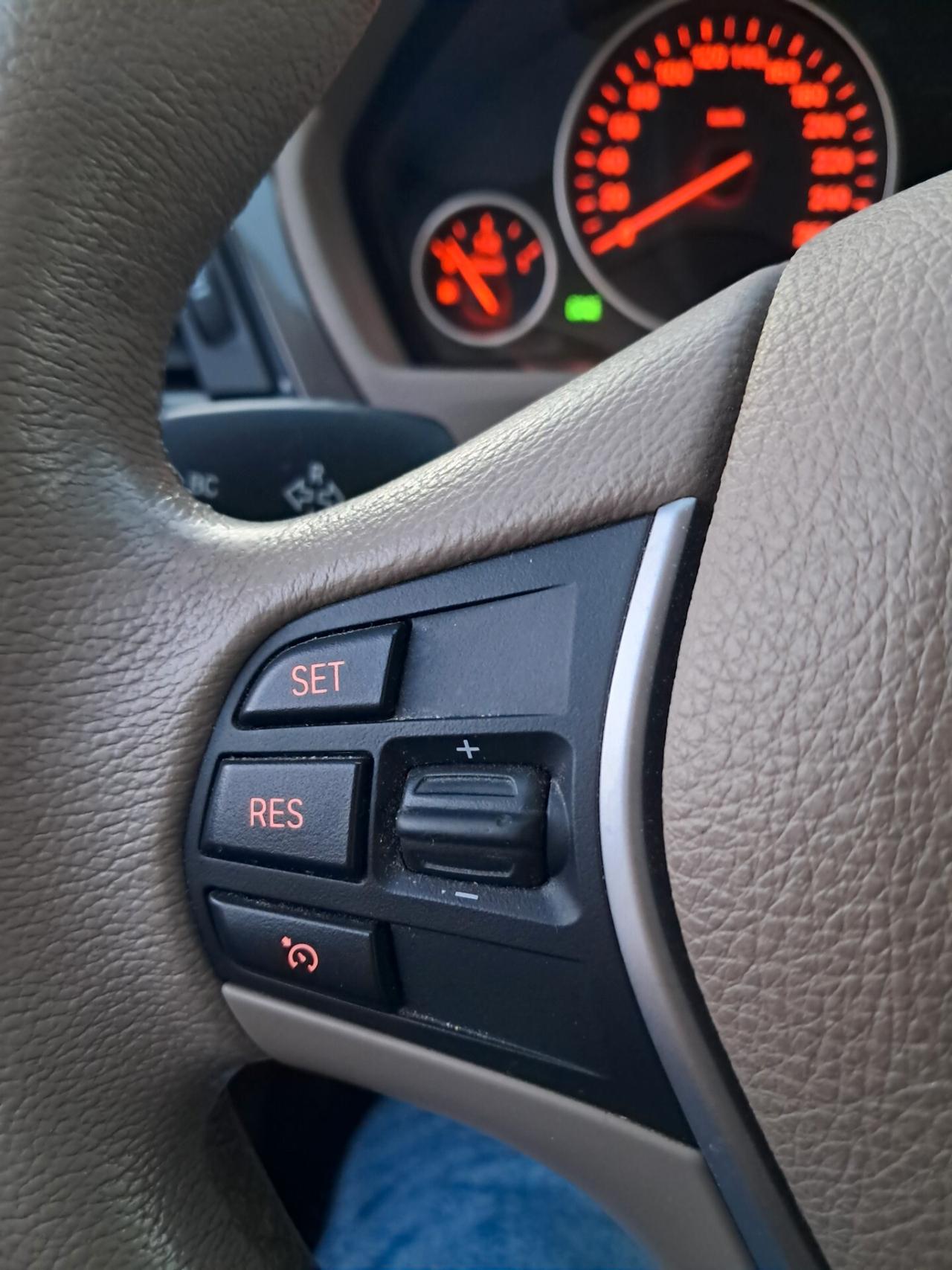 Bmw 318d 143cv Touring*Luxury*PELLE*BIXENON