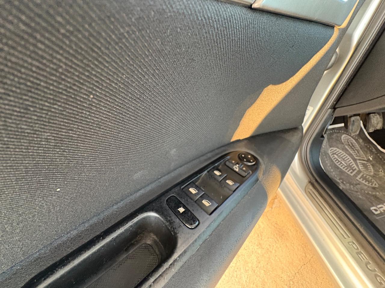 Peugeot 407 1.6 HDi Premium 124000km!