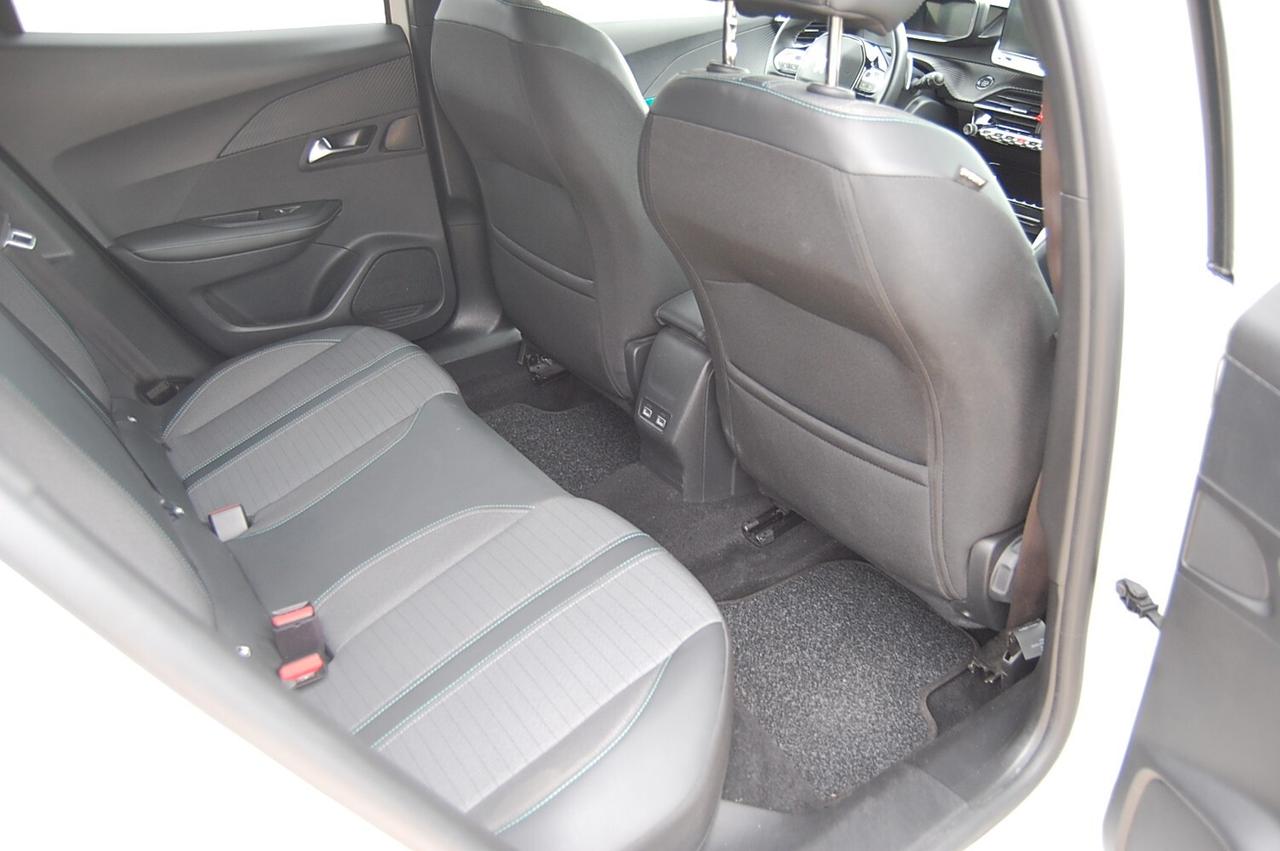 Peugeot 2008 BlueHDi 130 S&S EAT8 Allure