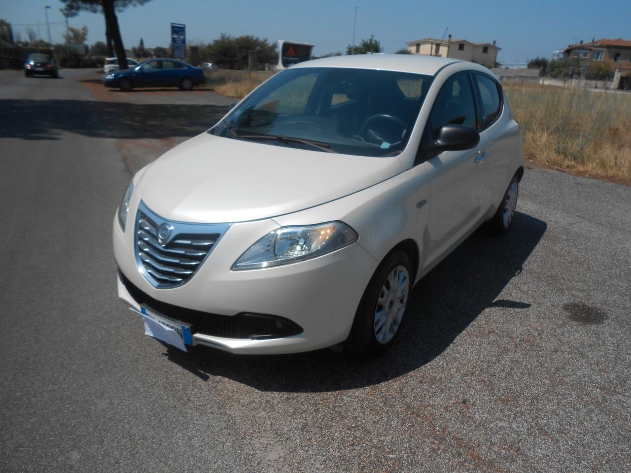 Lancia Ypsilon 1.3 MJT 16V 95 CV 5 porte S&S Silver