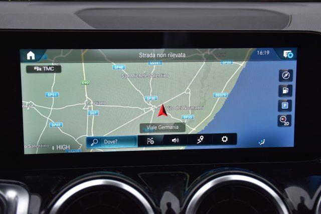 MERCEDES-BENZ GLB 180 d Automatic Business Extra *PELLE, NAVIGATORE*