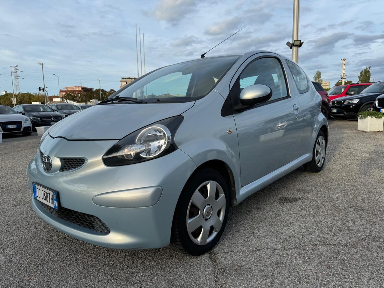 Toyota Aygo 1.0 12V VVT-i 3 porte Sol NEOPATENTATI