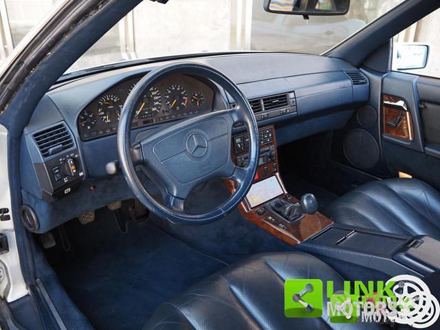 MERCEDES-BENZ SL 300 R129