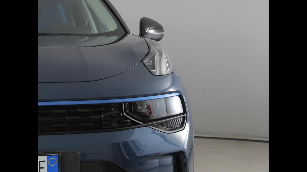 Lynk & Co 01 - 01 1.5 td phev auto
