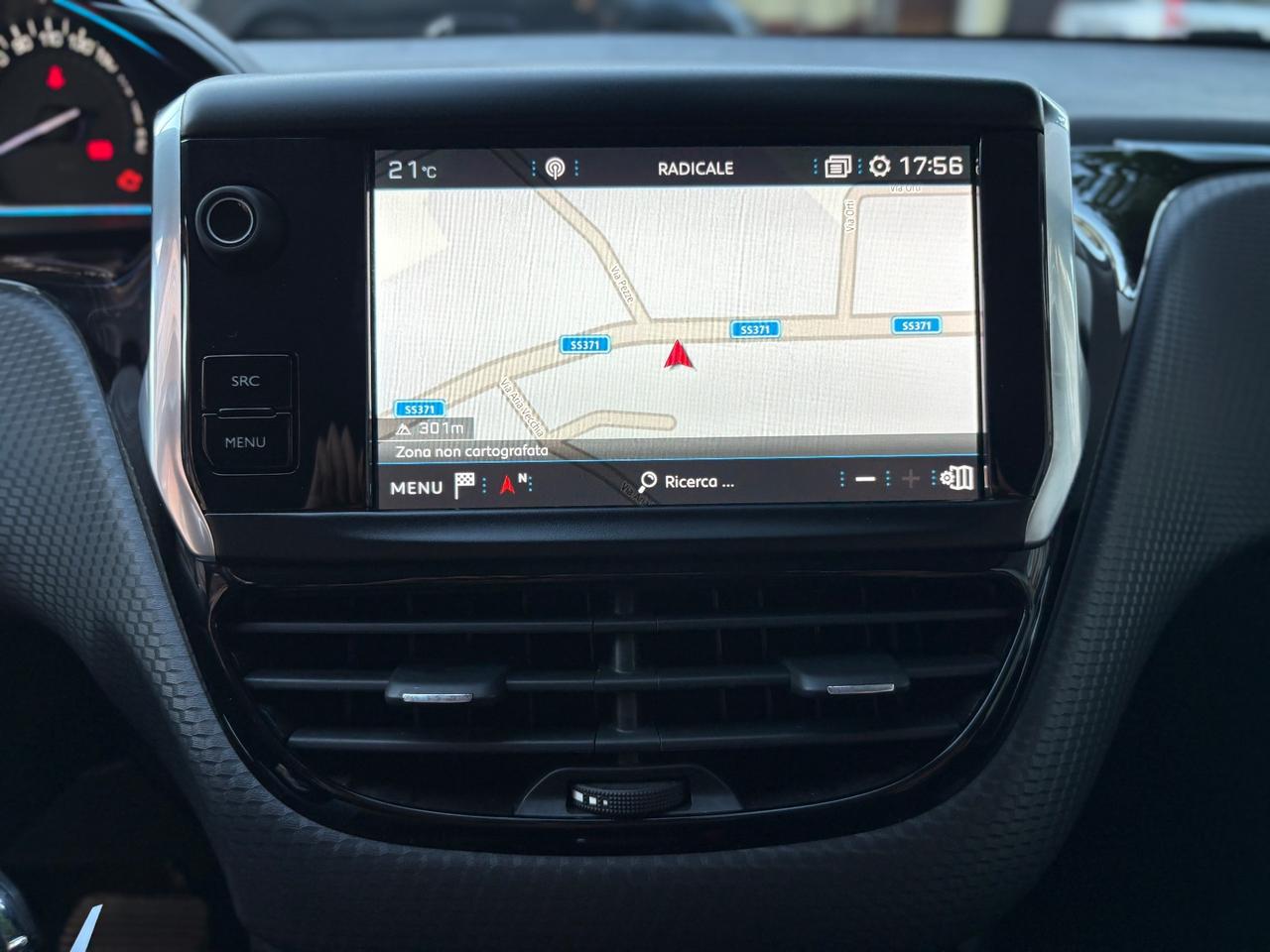 Peugeot 2008 BlueHDi 120 EAT6 Allure FULL/LED/NAV