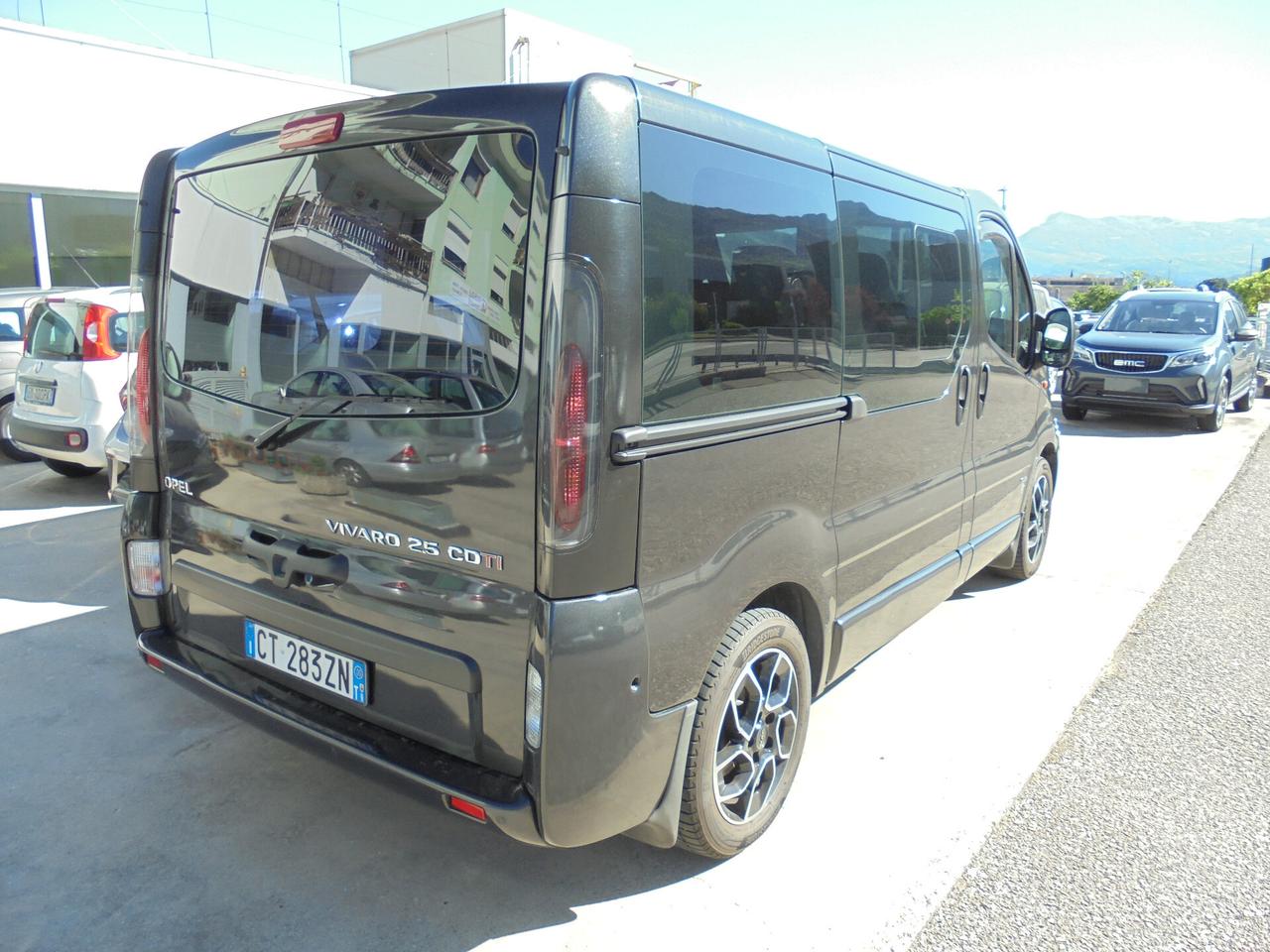 Opel Vivaro 27 2.5 CDTI/135CV PC-TN Tour