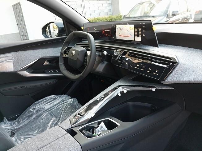 Peugeot 3008 Hybrid 145 e-DCS6 Allure Business