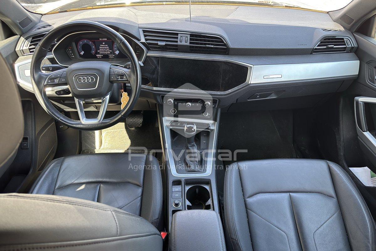AUDI Q3 35 TDI S tronic Business Advanced