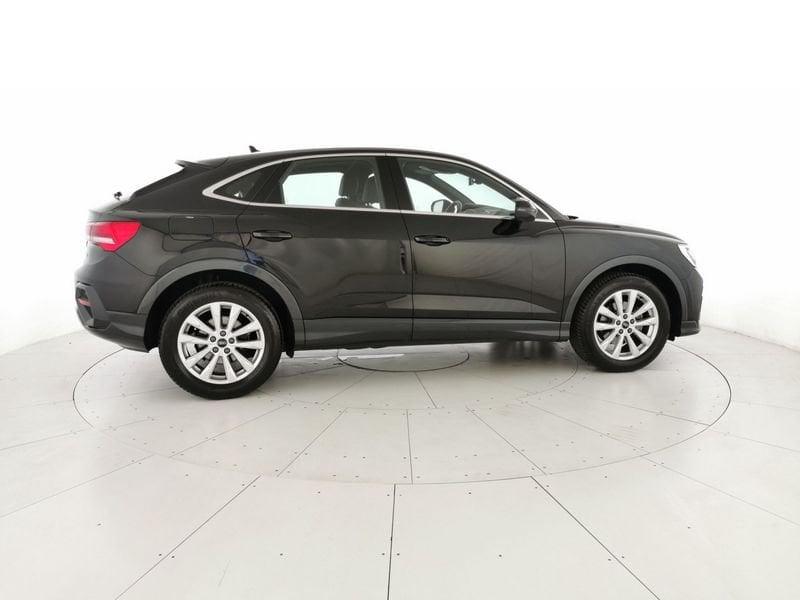 Audi Q3 Sportback 35 2.0 tdi s-tronic