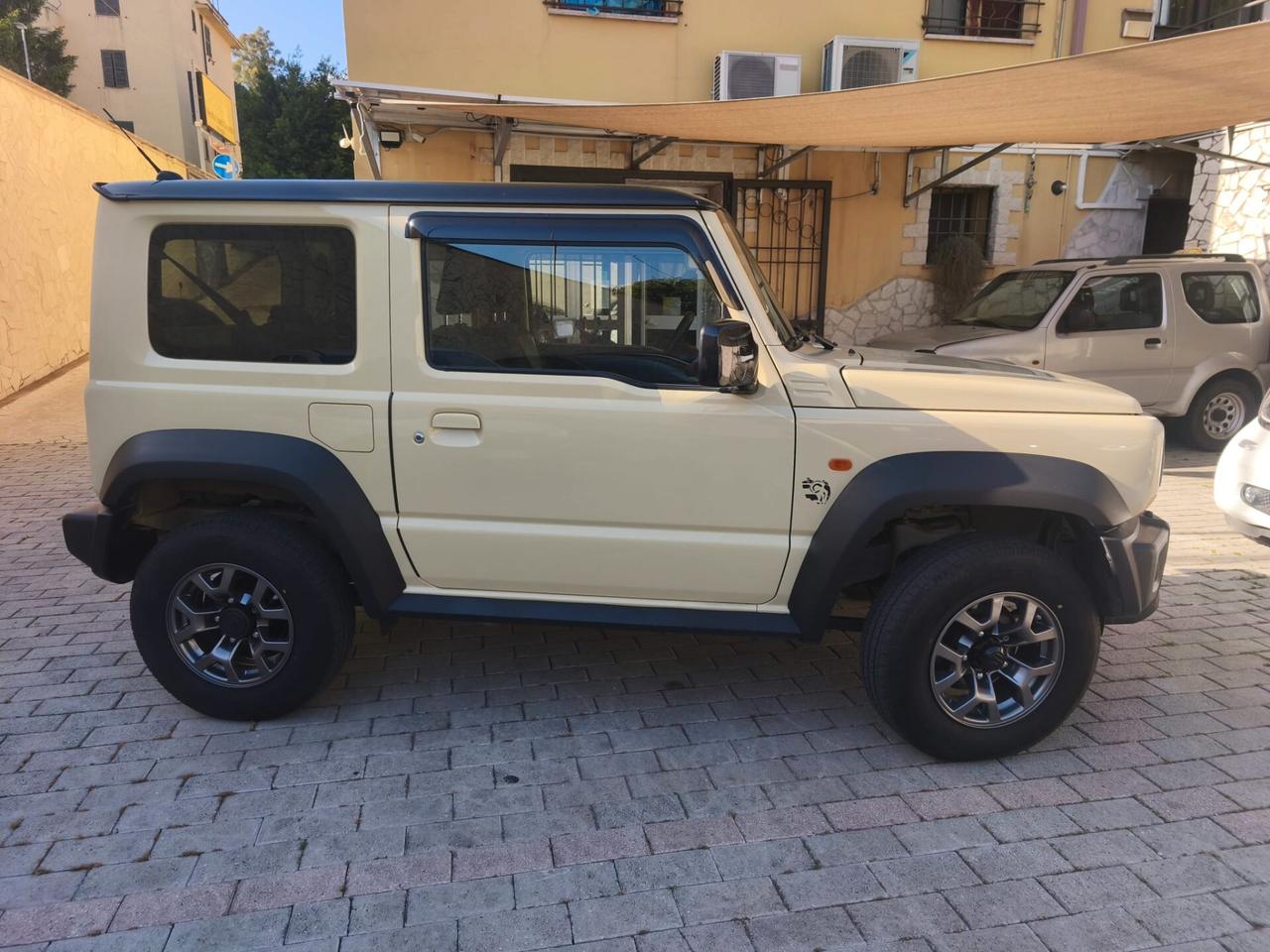 Suzuki Jimny 1.5 5MT Top 4 POSTI