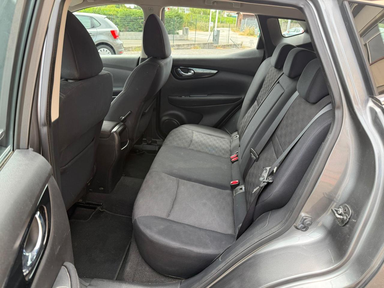 Nissan Qashqai 1.2 DIG-T Business