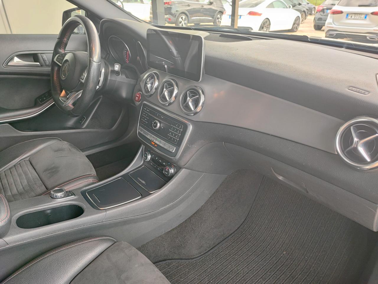 Mercedes-benz GLA 200 d Automatic 4Matic Premium