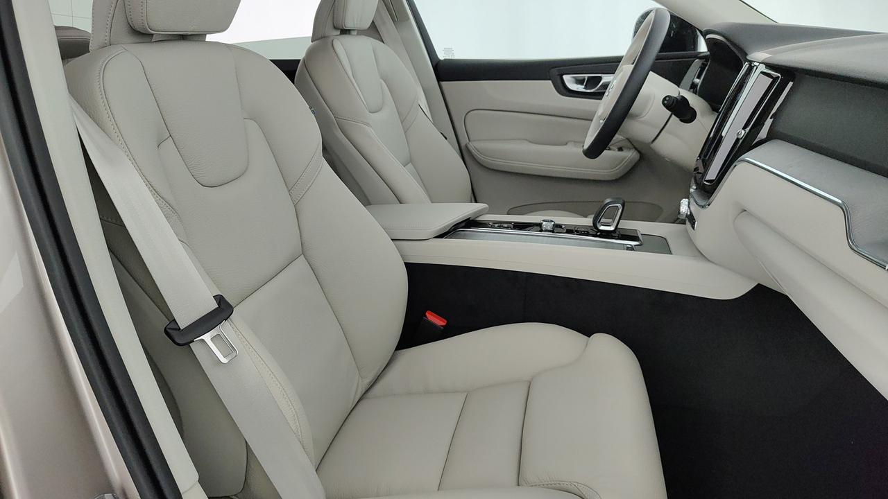 VOLVO XC60 2.0 t6 phev Plus Dark awd auto