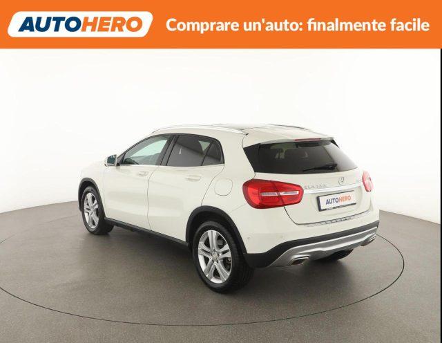 MERCEDES-BENZ GLA 220 d Automatic 4Matic Sport