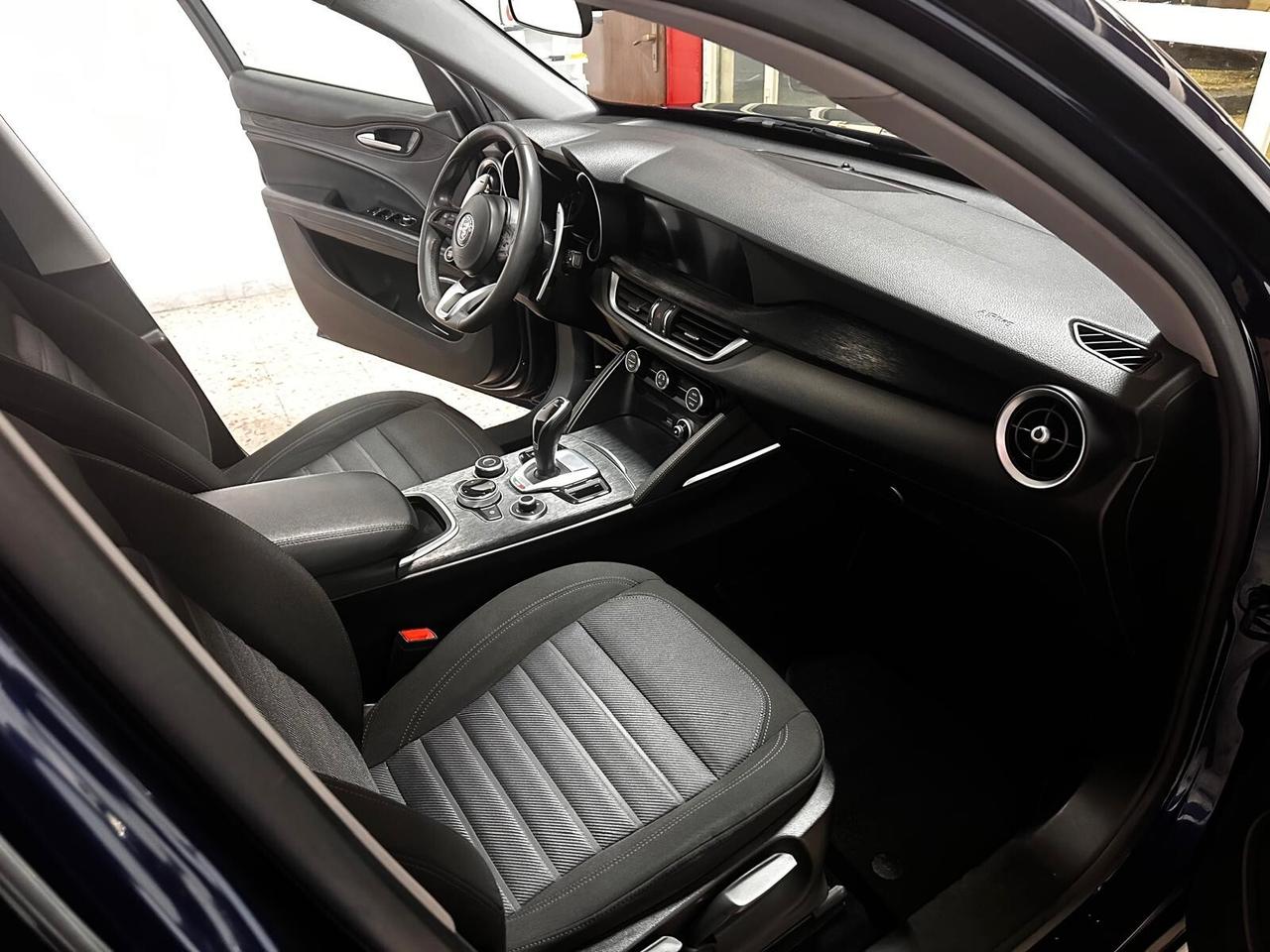 Alfa Romeo Stelvio 2.2 Turbodiesel 160 CV AT8 RWD Business