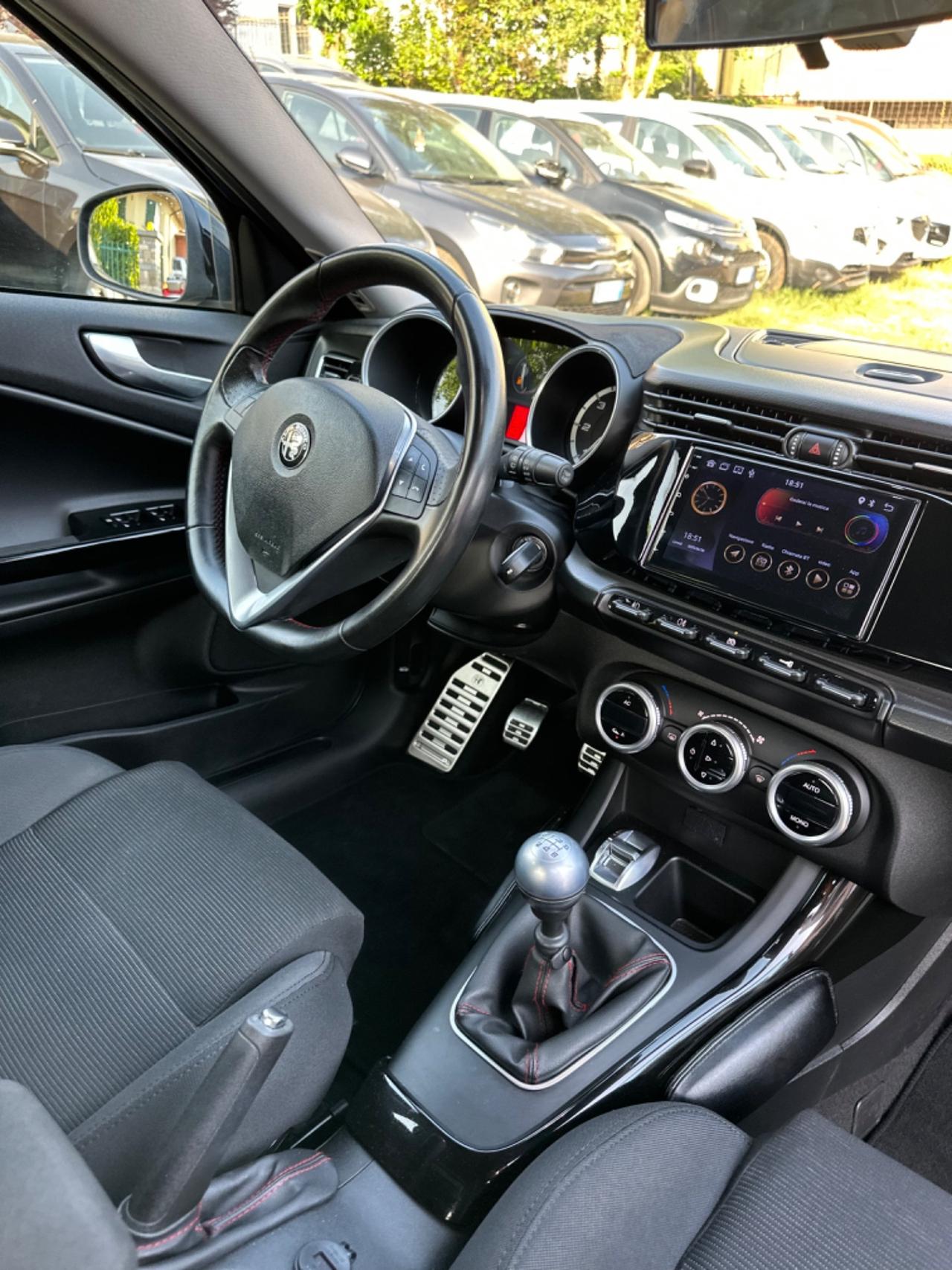 Alfa Romeo GIULIETTA 1.6 JTDm-2 KIT QUADRIFOGLIO