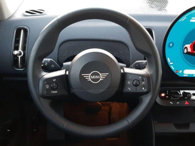 MINI Mini C Essential Countryman