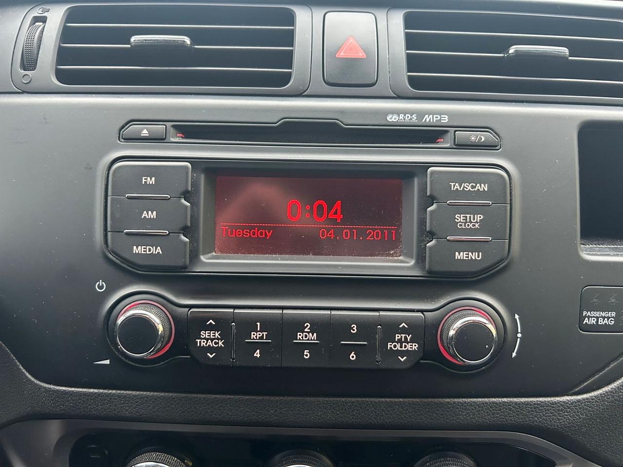 Kia Rio 1.1 CRDi WGT 5p. EX