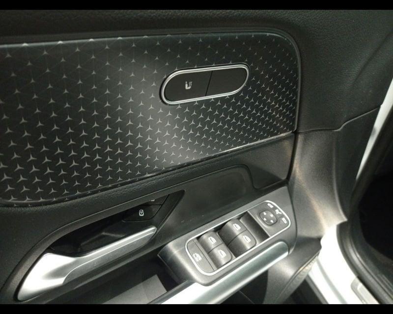 Mercedes-Benz EQA 300 Progressive Advanced 4matic