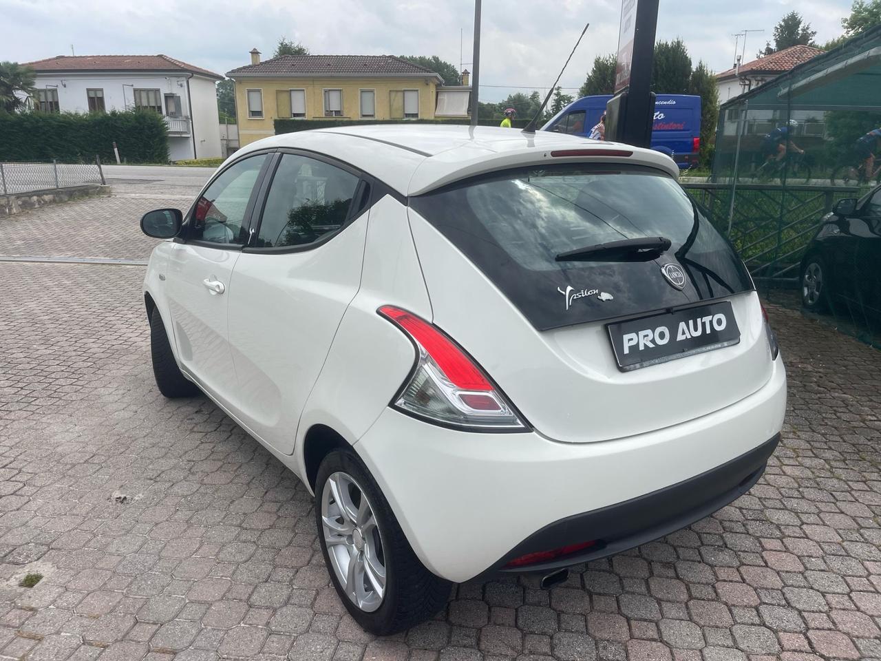 Lancia Ypsilon 1.2 69 CV 5 porte GPL Ecochic Gold