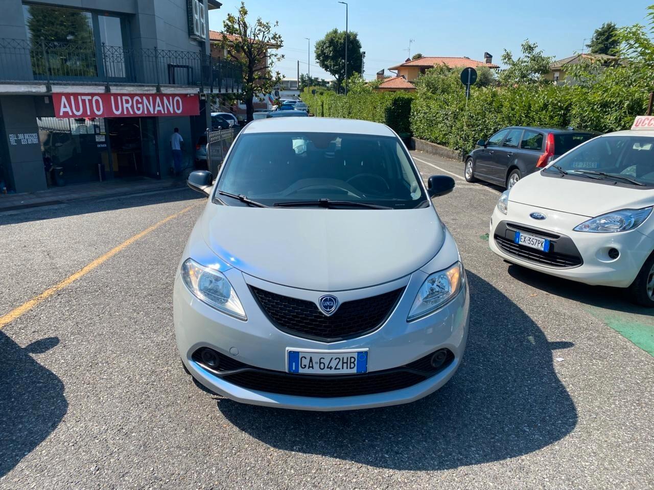 Lancia Ypsilon 1.2 69 CV 5 porte S&S Platinum