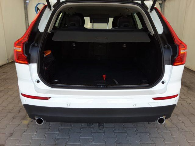 VOLVO XC60 B4 (d) AWD Geartronic Momentum *GANCIO TRAINO*